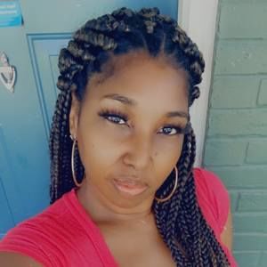 Meet your Posher, Nina